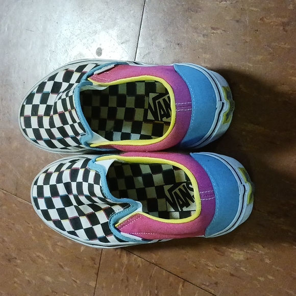 Vans - Picture 3 of 5